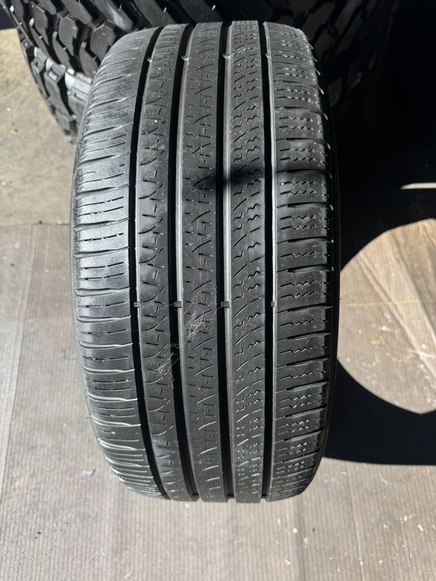 225 40 18 Pirelli Cinturato P7 Tire