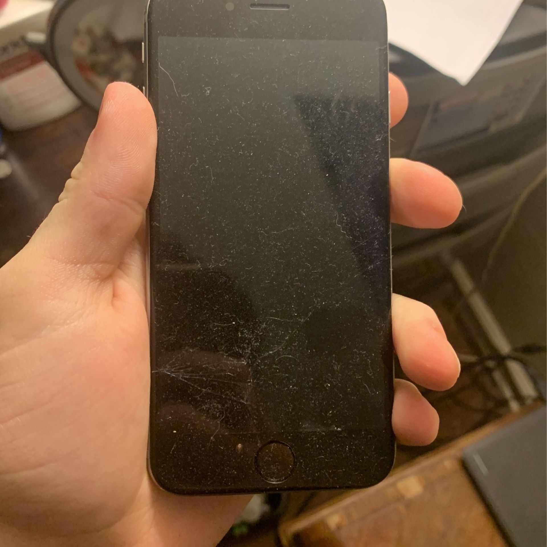 iPhone 6 Needs New Screen