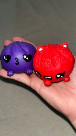 Squishy squeeze toys set of 2
