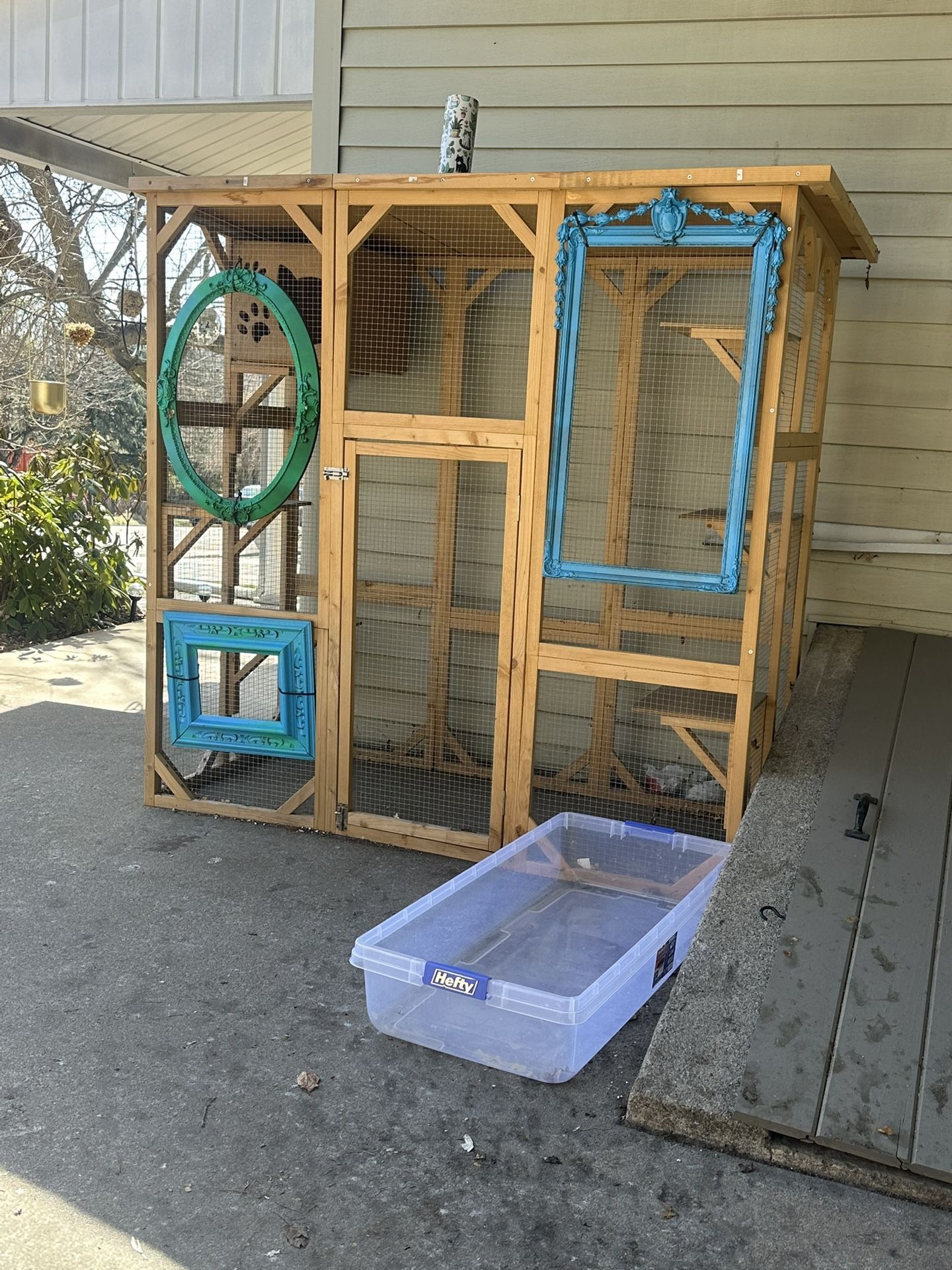 Outdoor Cat Patio Enclosure