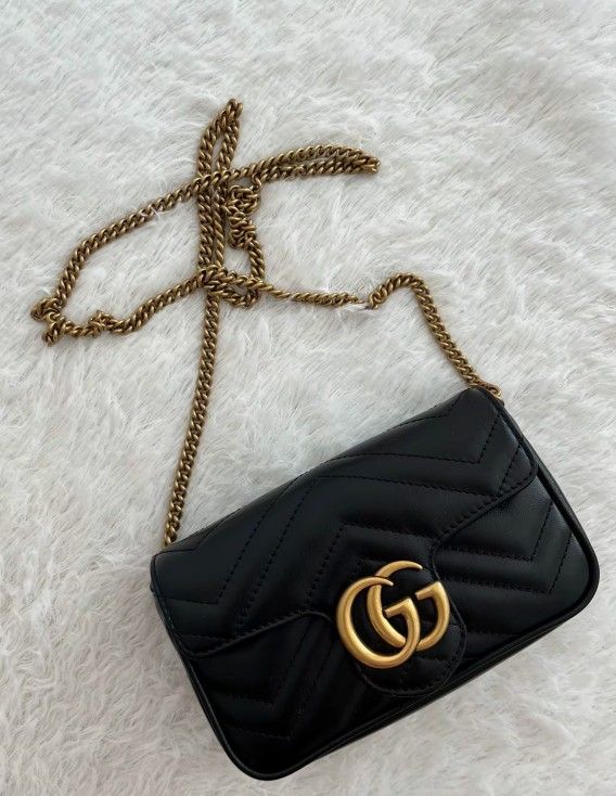 Gold vintage double G logo with key ring V-shaped spun leather cowhide shoulder bag crossbody bag super mini ladies black