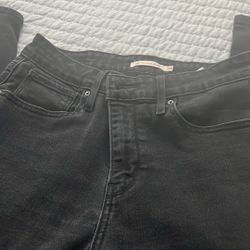Levi  Black Jeans