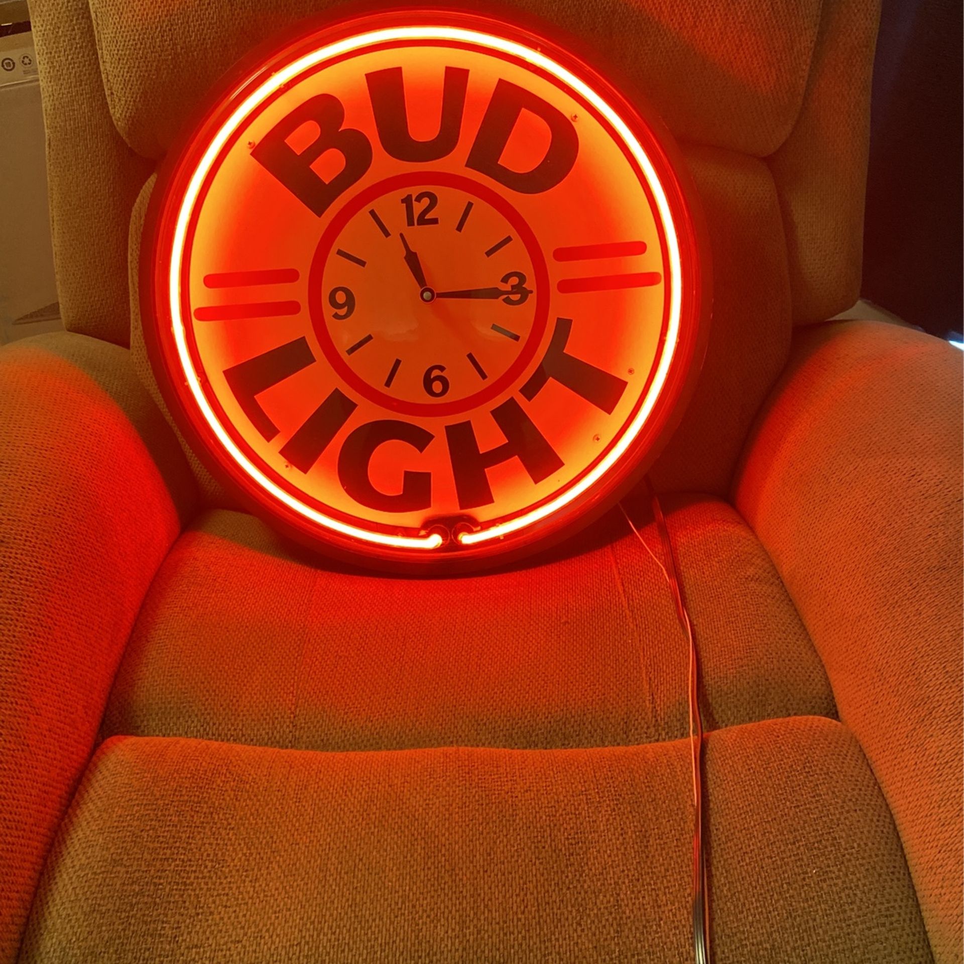 Bud Light Budweiser Neon Sign Clock 20" RARE 1992