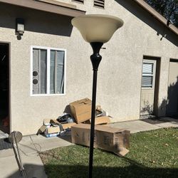 Floor lamps $20 Per In Northridge Cash Only 