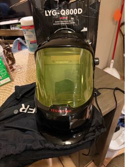 WELDING HELMET