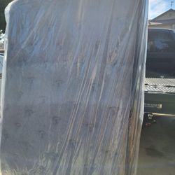 Full Mattress Serta 250