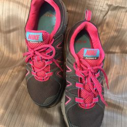 Nike Womens 10