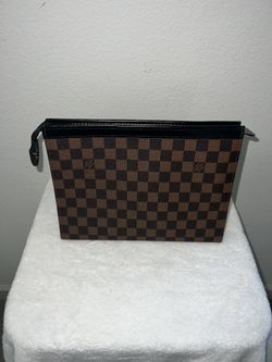 LV Pochette Voyage