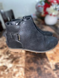 Girl dress shoes
