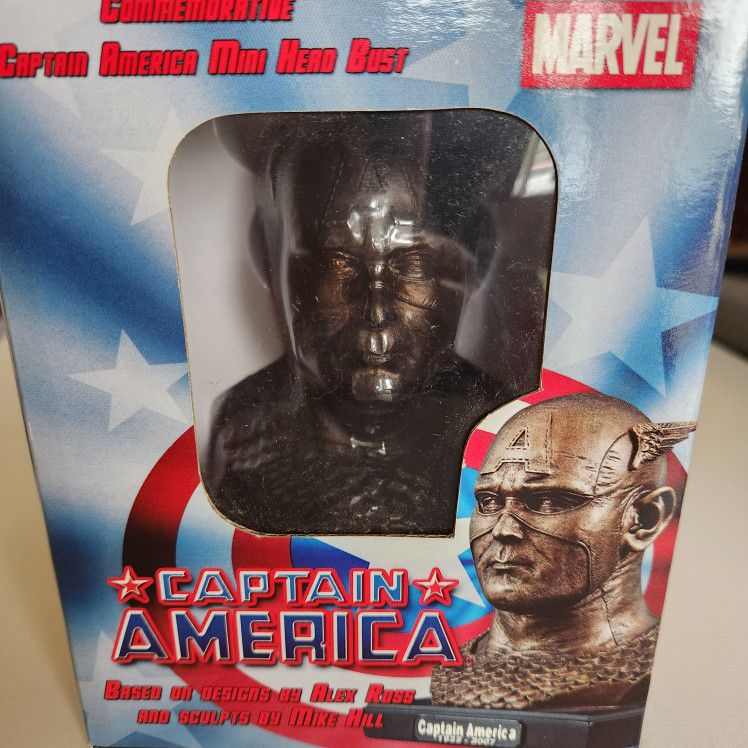 Diamond Select Marvel Commerative Captain America Mini Hero Bust 161/2007 Bronze