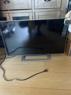 Flat Screen TV Monitor 34’