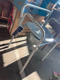 NEVER USED-Medical seat