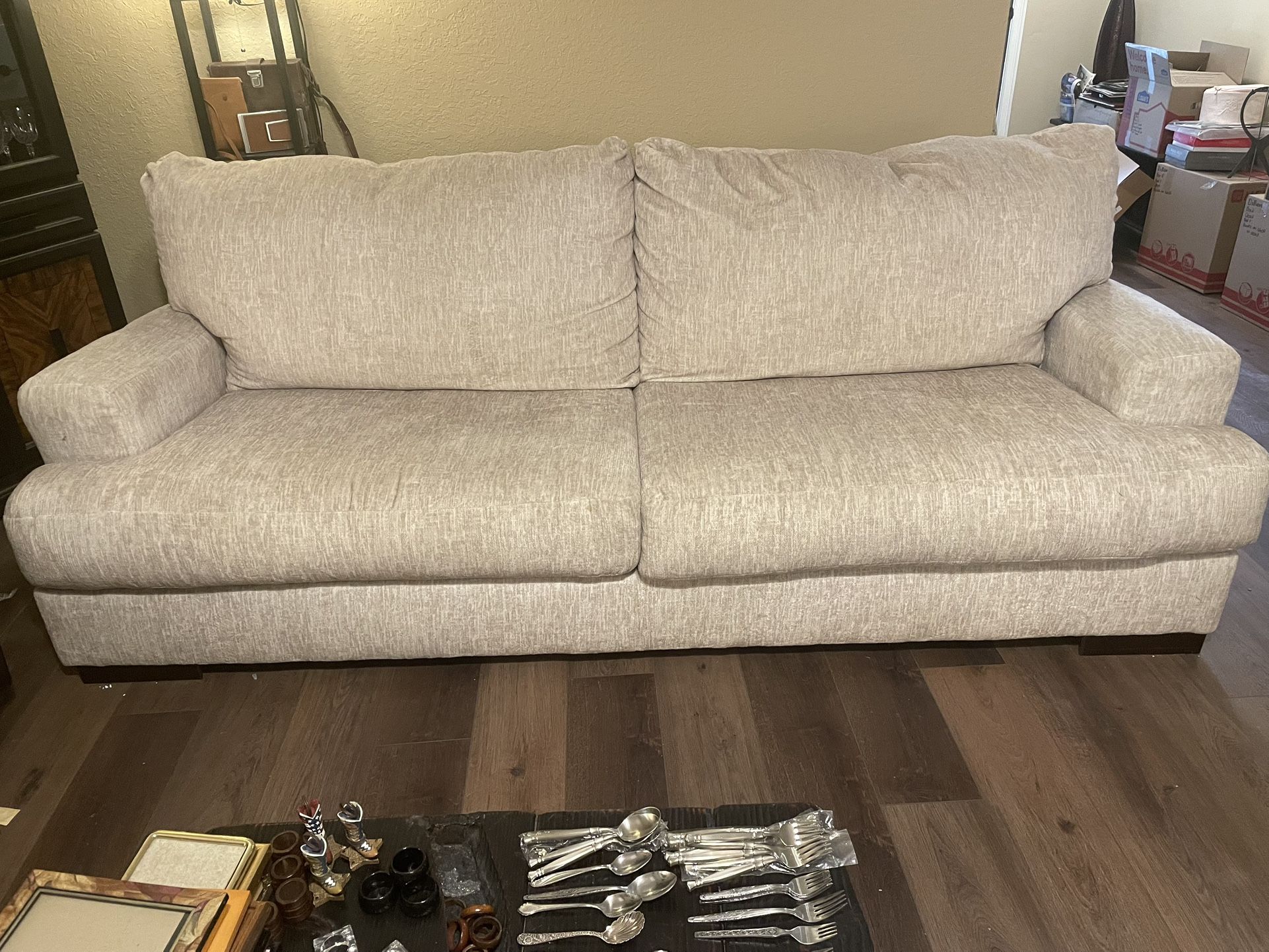 Ashley Caretti Set – Chenille Microfiber – Light Neutral Color