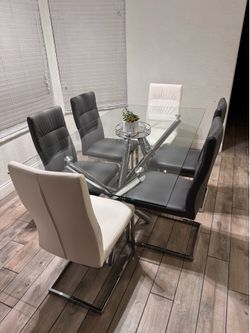 Modern Luxury Glass Dining Set – 7 Piece