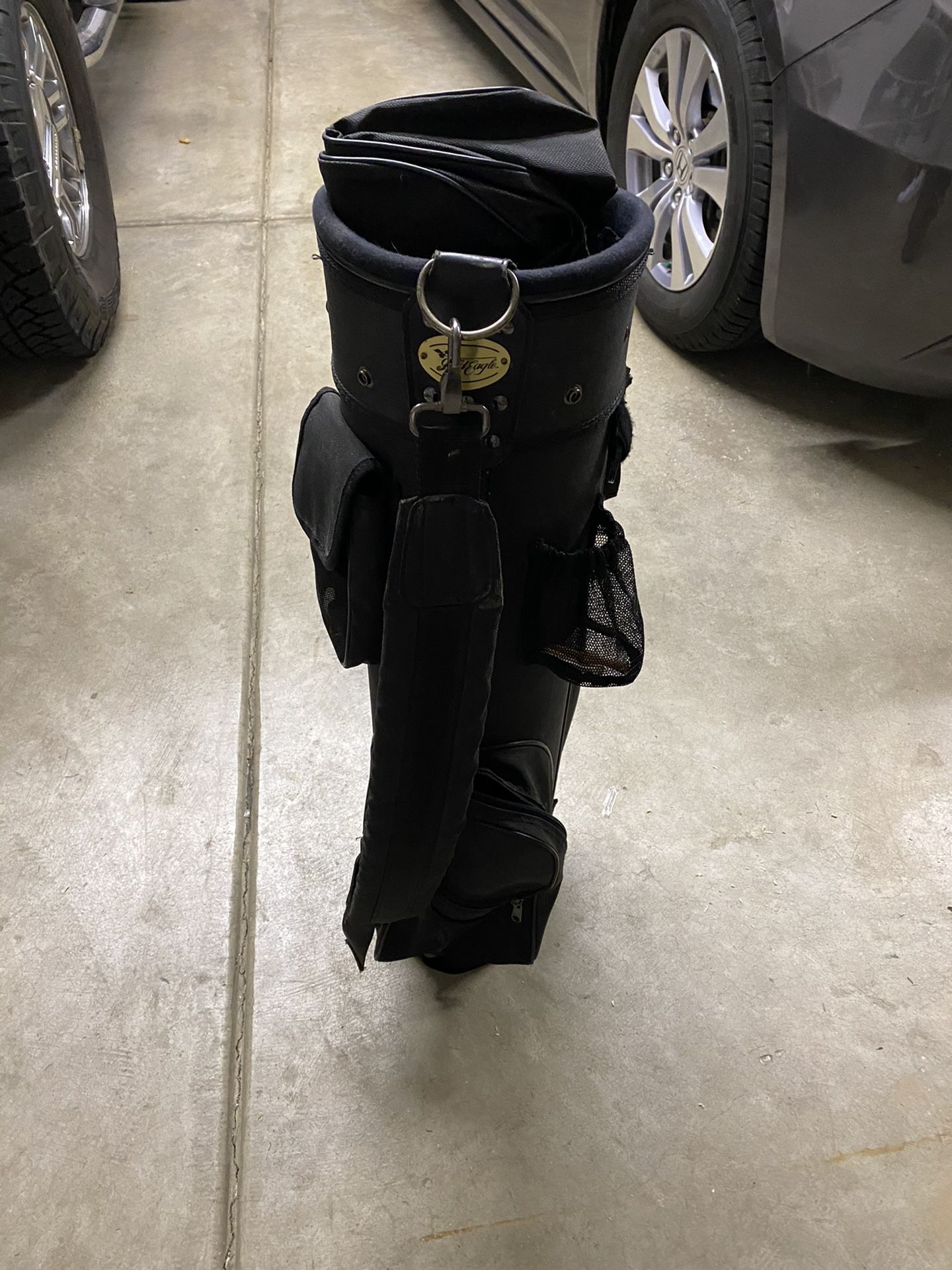 Black golf bag