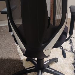 Comfortable Office Chair 
