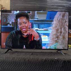 50 Inch Roku 4k Smart Hisense Beautiful Tv Comes With Remote Control Shows Great Picture Works Perfect Guaranteed 