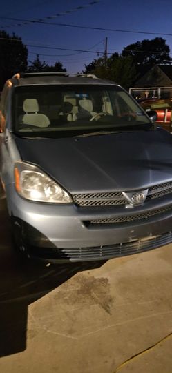 2005 toyota sienna