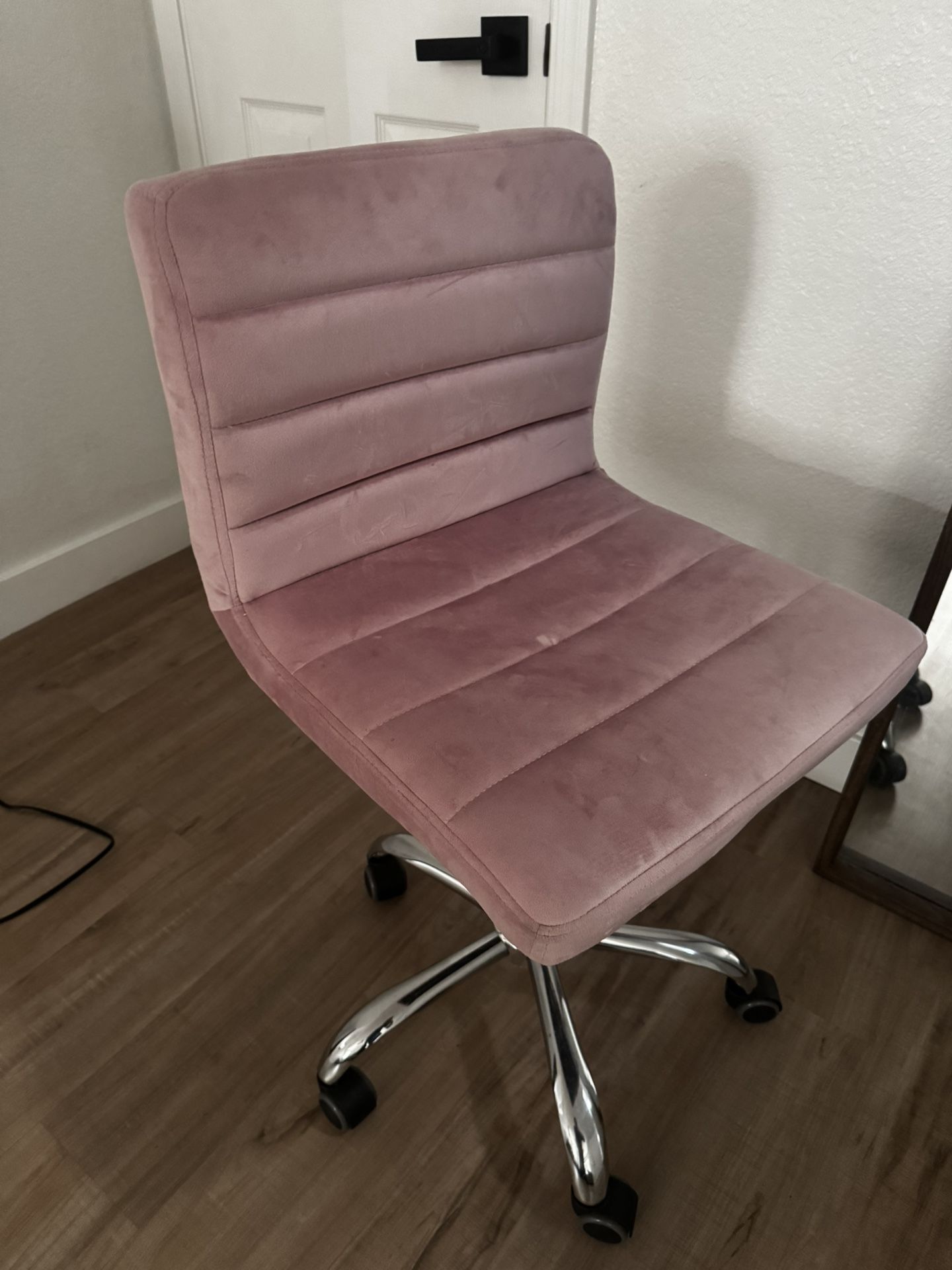 Vanity Pink Chair