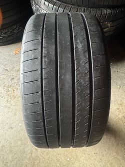 265 30 19 Michelin Pilot sport 4s tire