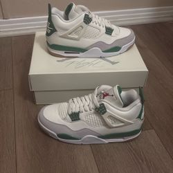 Nike SB x Air Jordan 4 Retro SP 'Pine Green'