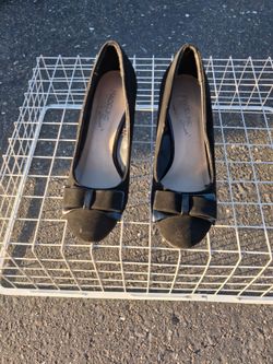 Madeline Stuart Black Bow Heels