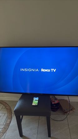Insignia Roku Smart TV 50in