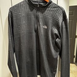 Mens North face Long Sleeve Size LG
