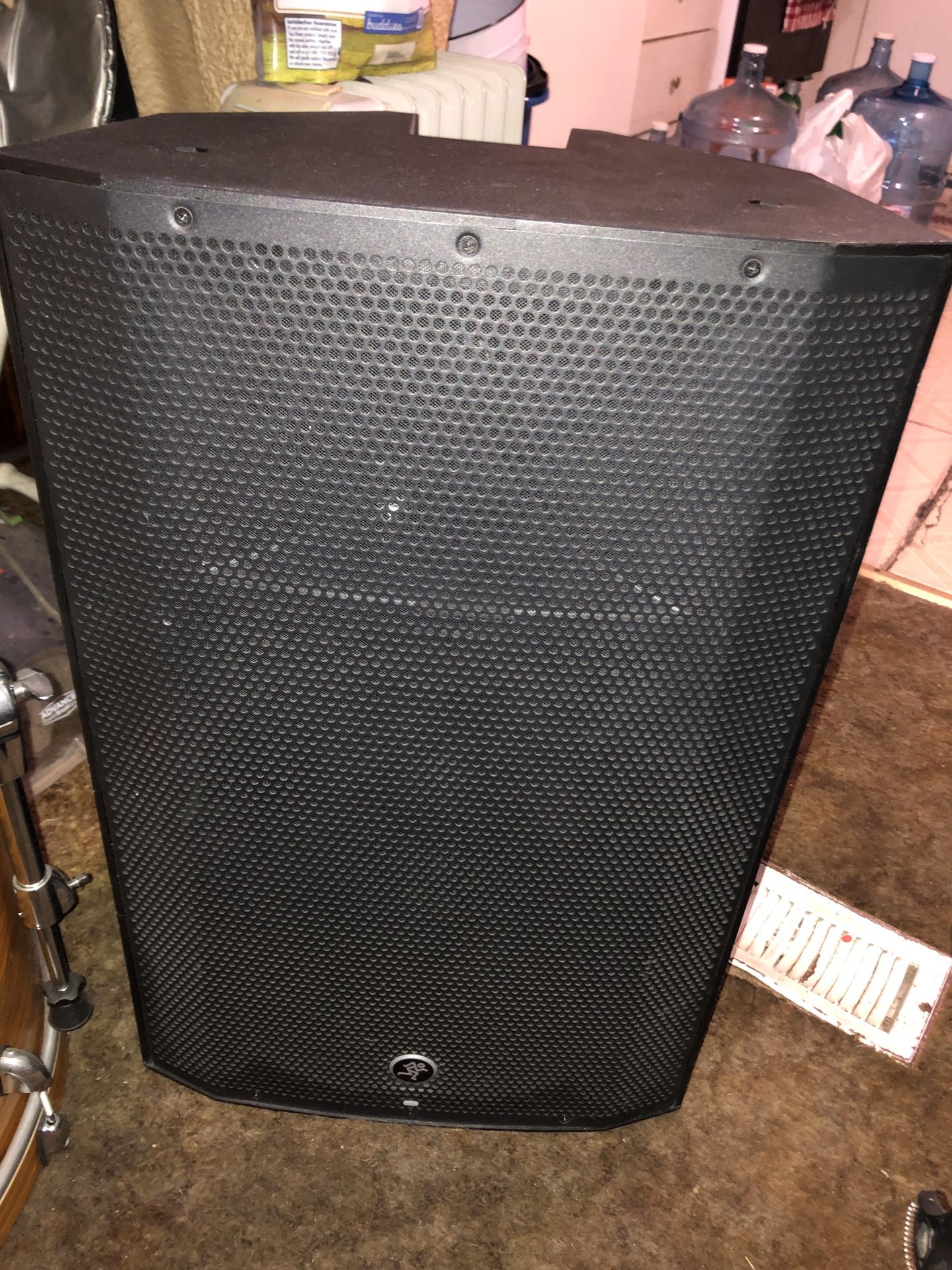 Mackie Thump 15a