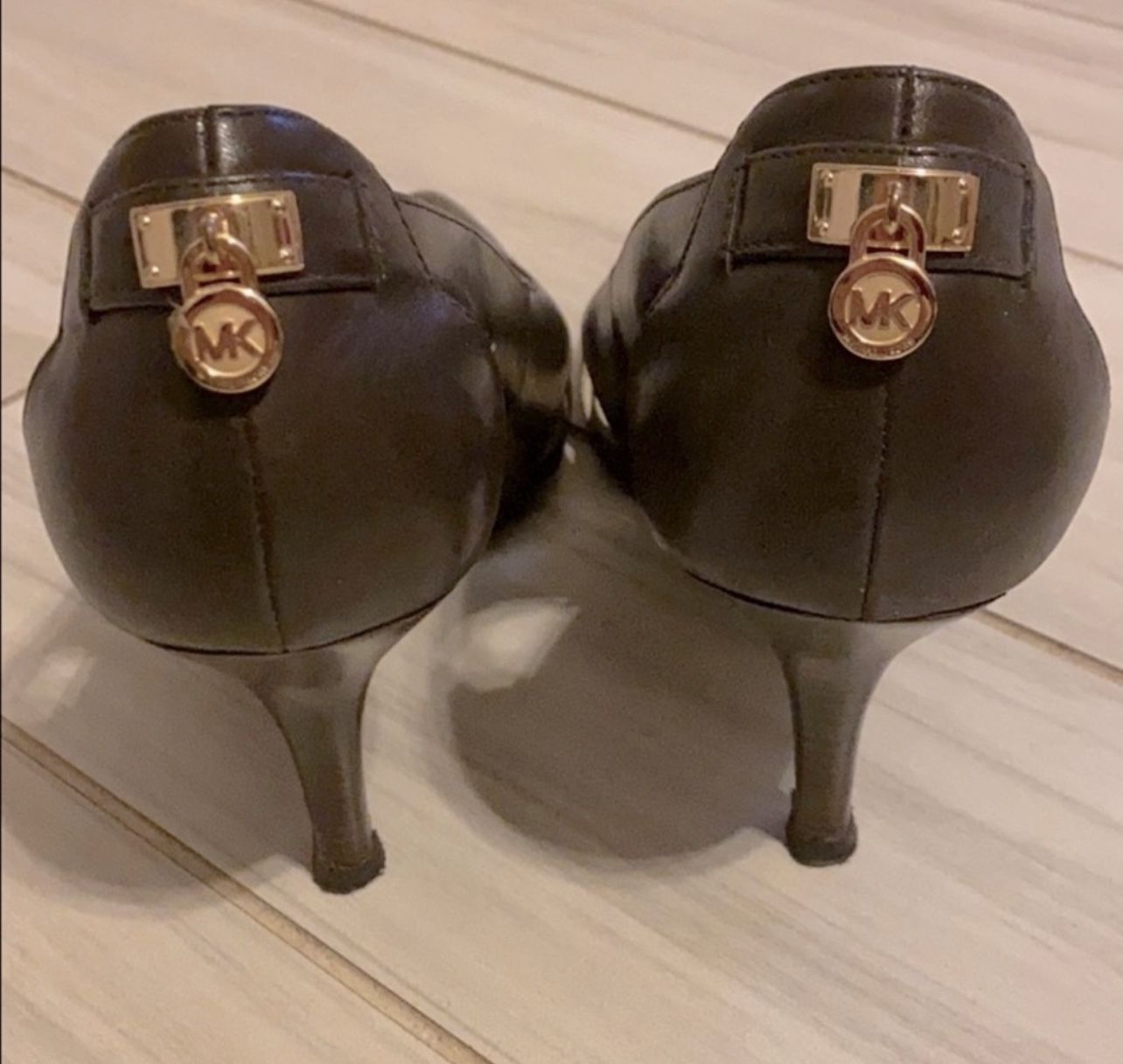 Michael Kors shoes size 10 good Condition