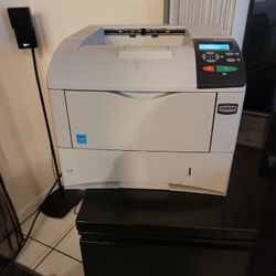 Kyocera FS-39000DN  and Xerox Laser Printer (3)