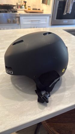 Giro Ledge MIPS snowboard helmet