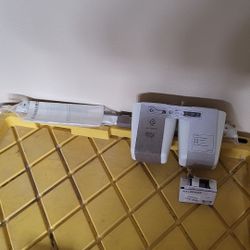 Hanging storage unit