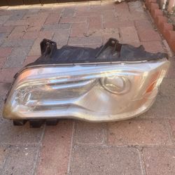 Chrysler 300 Headlight 