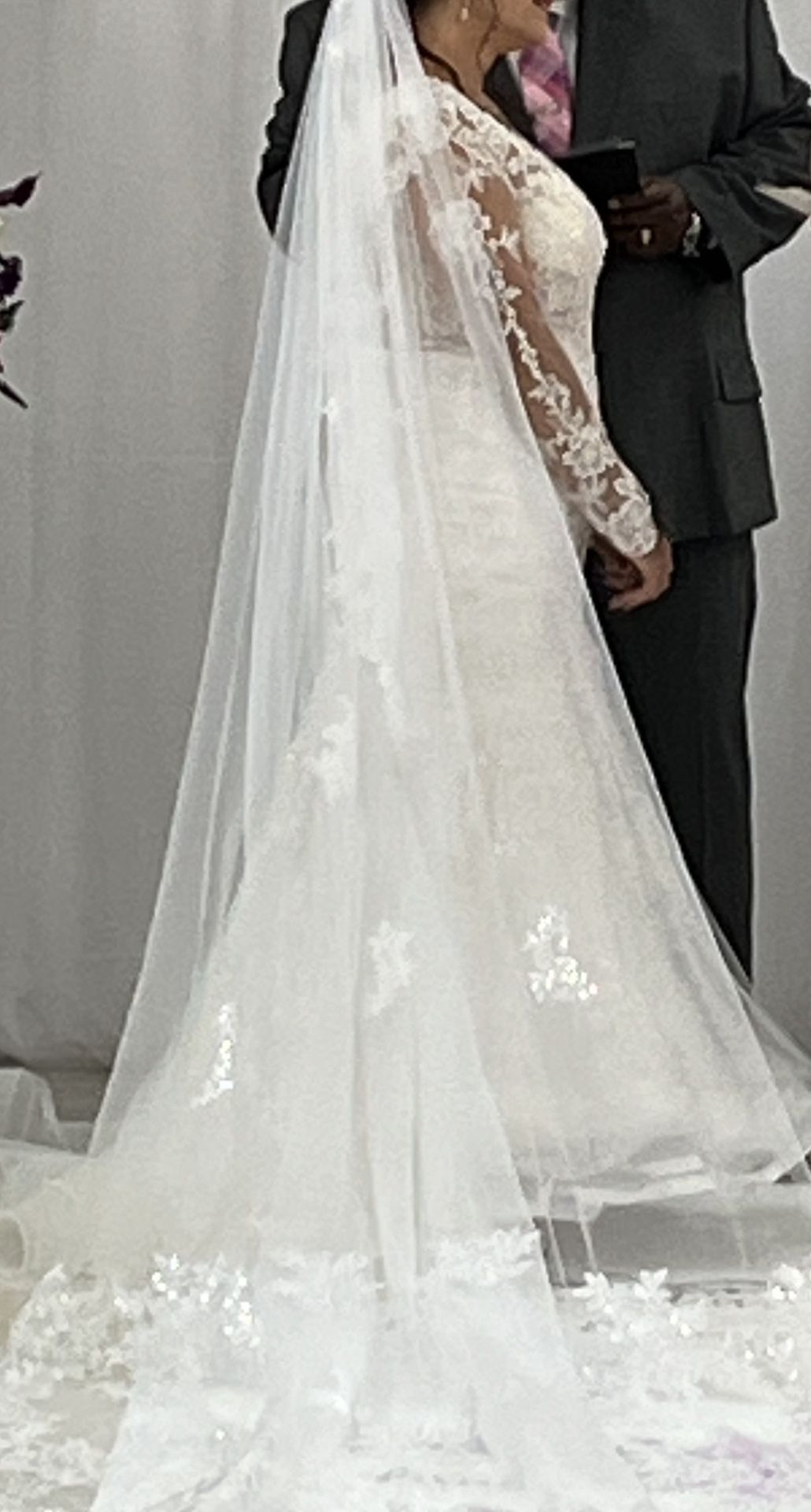 Beautiful White Trumpet Style Wedding Dress Size 14