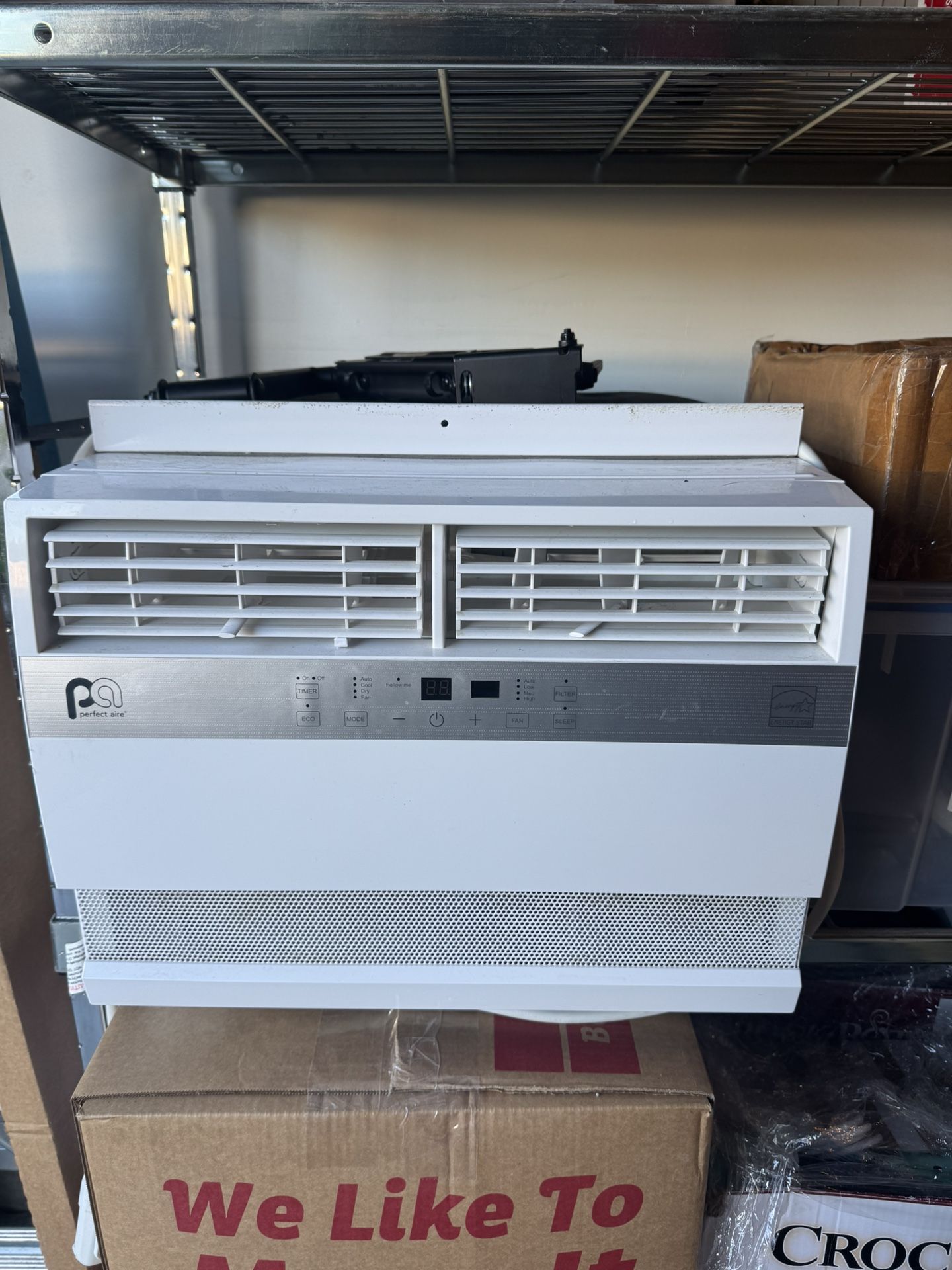 Perfect Aire 12000 BTU AIR CONDITIONER 