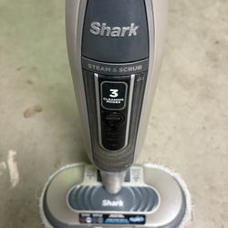 SHARK STEAMER FLOOR CLEANER