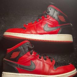 Jordan Mid 1
