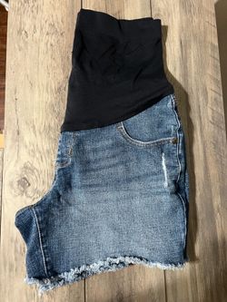 Maternity shorts