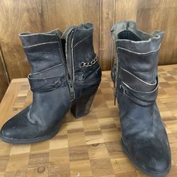 Steve Madden Ankle Boots – Size 7.5 – $35