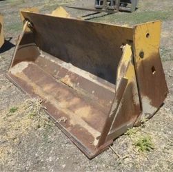 John deer 92 in back hoe bucket