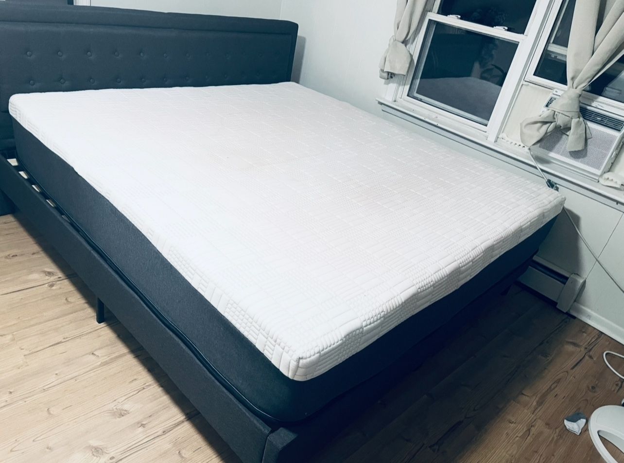 Set King Memory Foam Gel Thick 13”& Bed Frame  Brand New Delivery Available All Cities 