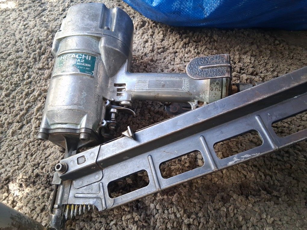 Hitachi NR83A Framing Nailer