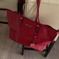 Michael kors tote 