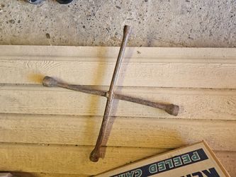 4 way lug wrench