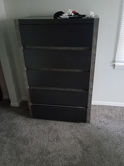 Dresser