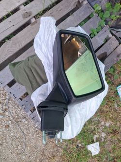 Power mirror  side driver chevy or.gmc sierra  fit 2019-2022