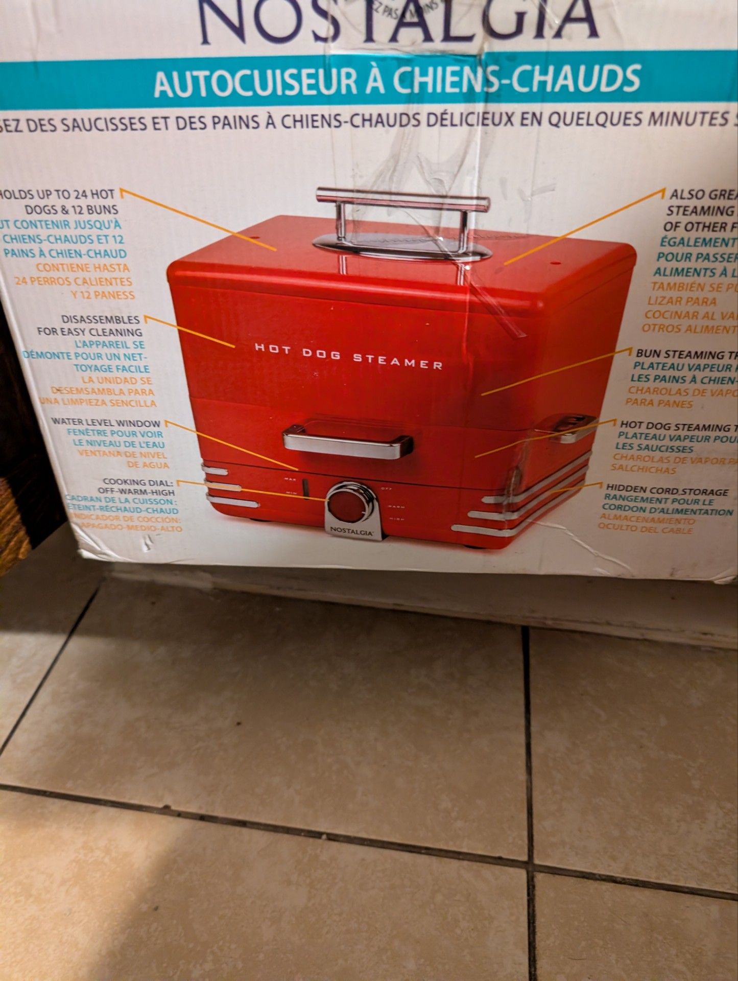 Hot dogs steamer for 12 hot dogs at once