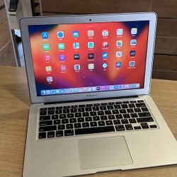 Apple MacBook Air 13” i5/4GB/256GB SSD $180 