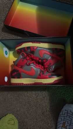 Nike Dunk High Red Camo Sneakers